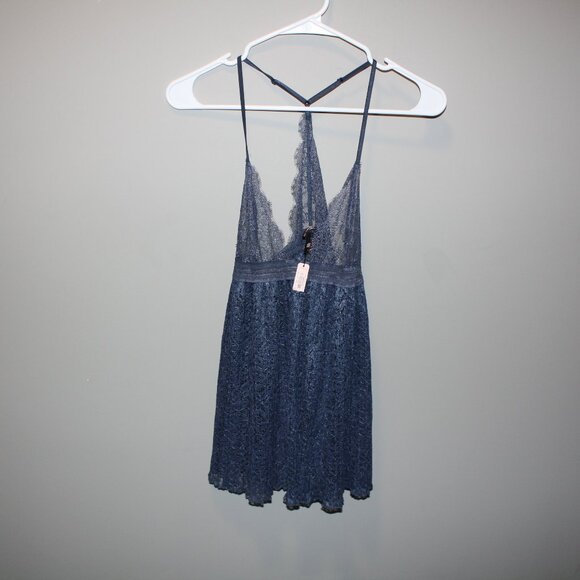 Victoria's Secret Lingerie - S